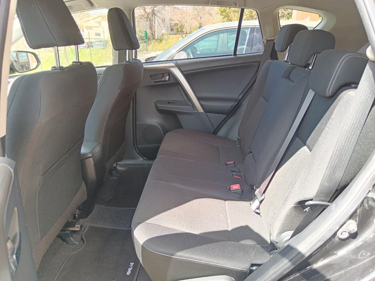 Toyota RAV 4 2.2 D-4D 150CV 4WD LOUNGE