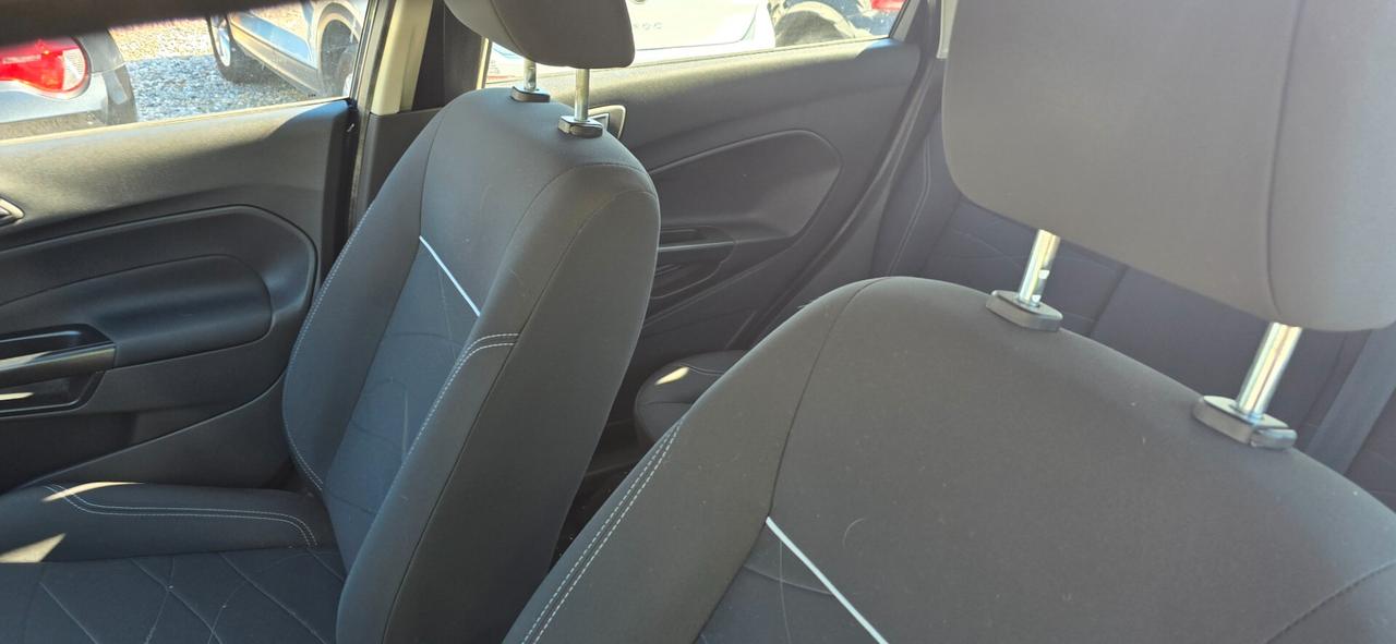 Ford Fiesta 1.2 60CV 5 porte Titanium