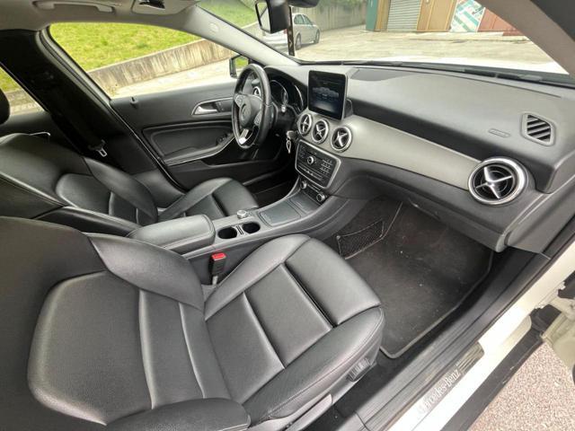 MERCEDES-BENZ GLA 200 d Automatic Premium
