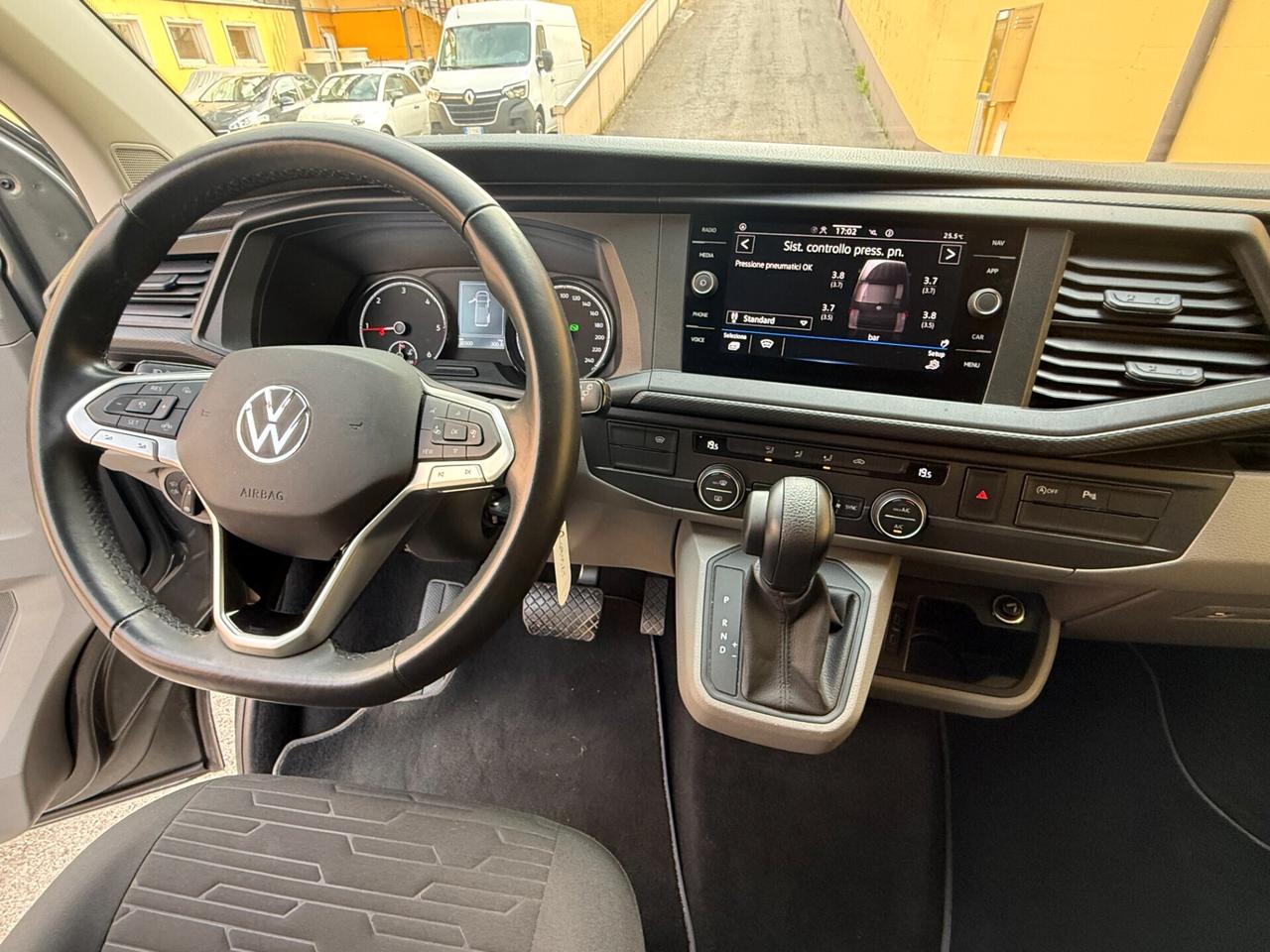 Volkswagen Caravelle 2.0 TDI 150CV DSG PC "NUOVO - 9 POSTI - 29000KM !!!"