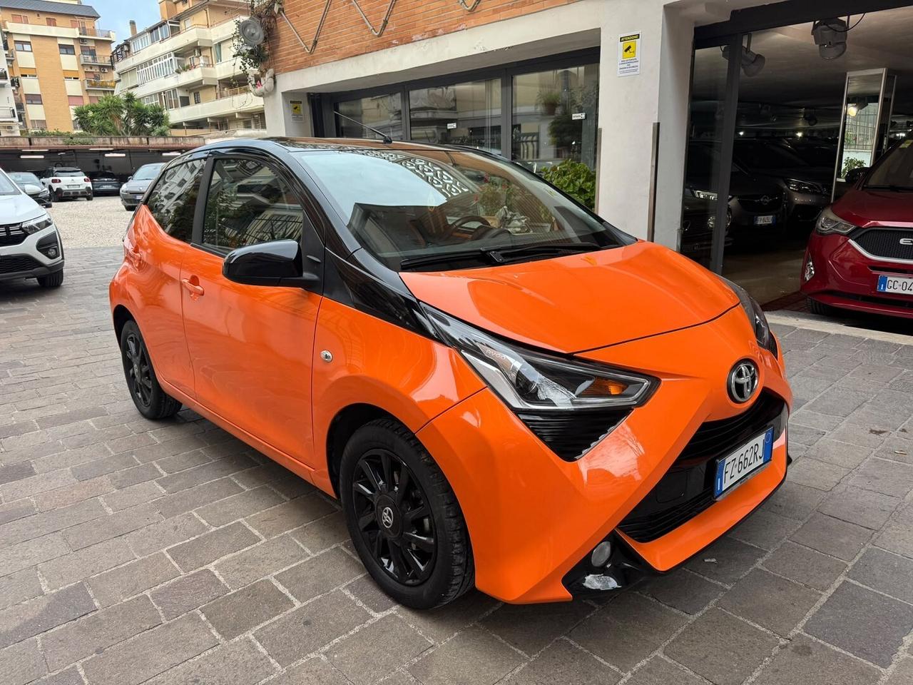 TOYOTA Aygo Connect 1.0 VVT-i 72CV 5P x-clusiv GPL