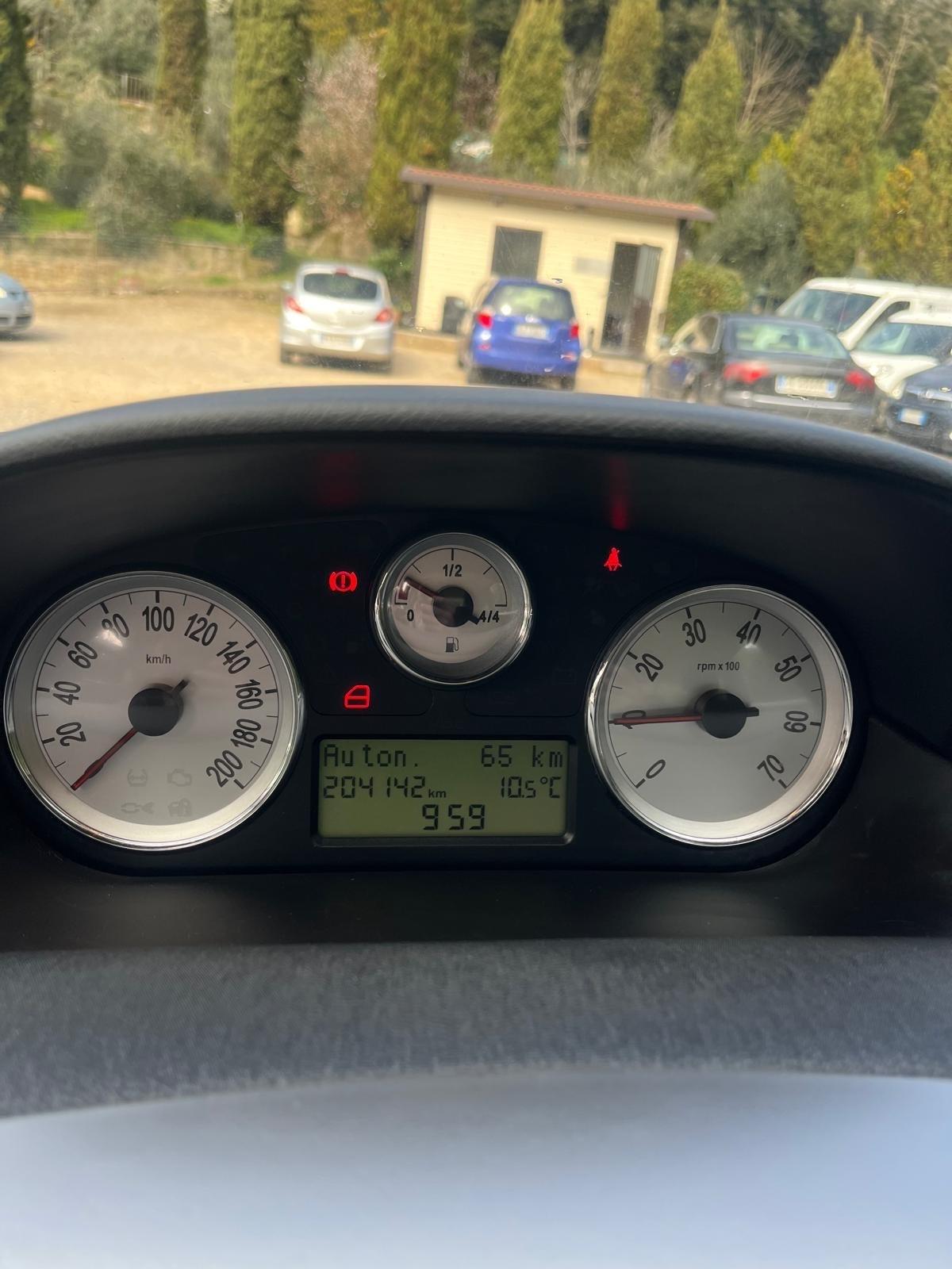 Lancia Ypsilon 1.4 Benzina/GPL - Neopatentati