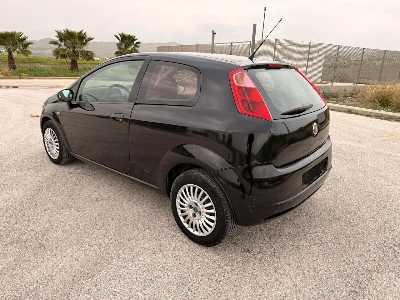 Fiat Grande Punto 1.3 MJT 75 CV 3 porte Dynamic