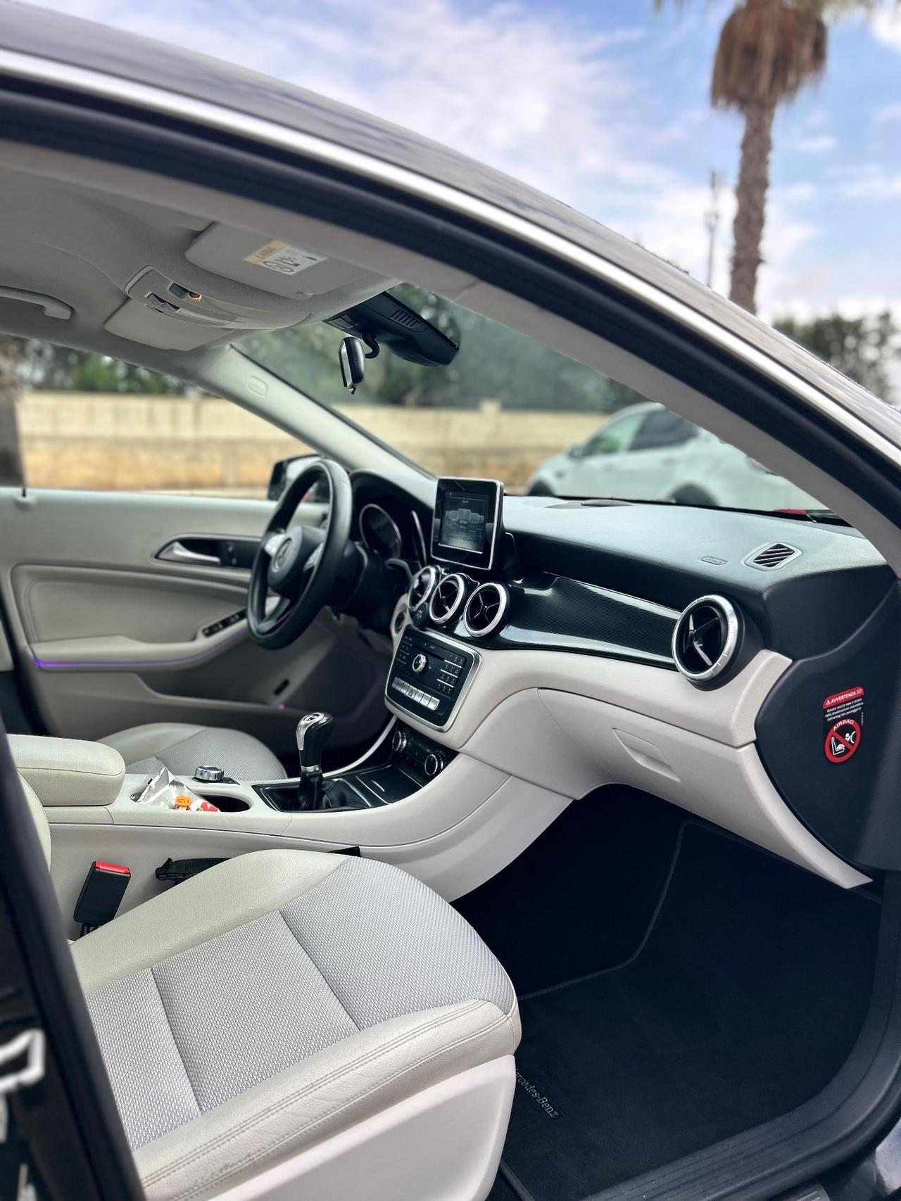 Mercedes-benz CLA 180 d Sport guidabile neopatentati