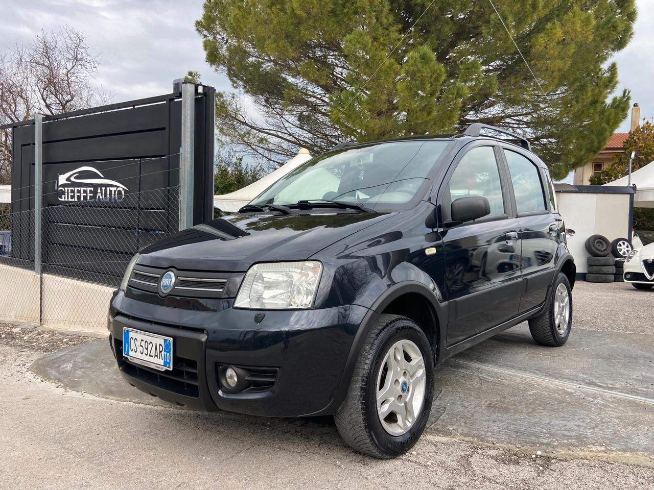 Fiat Panda 1.2 4x4 Climbing (GANCIO TRAINO)