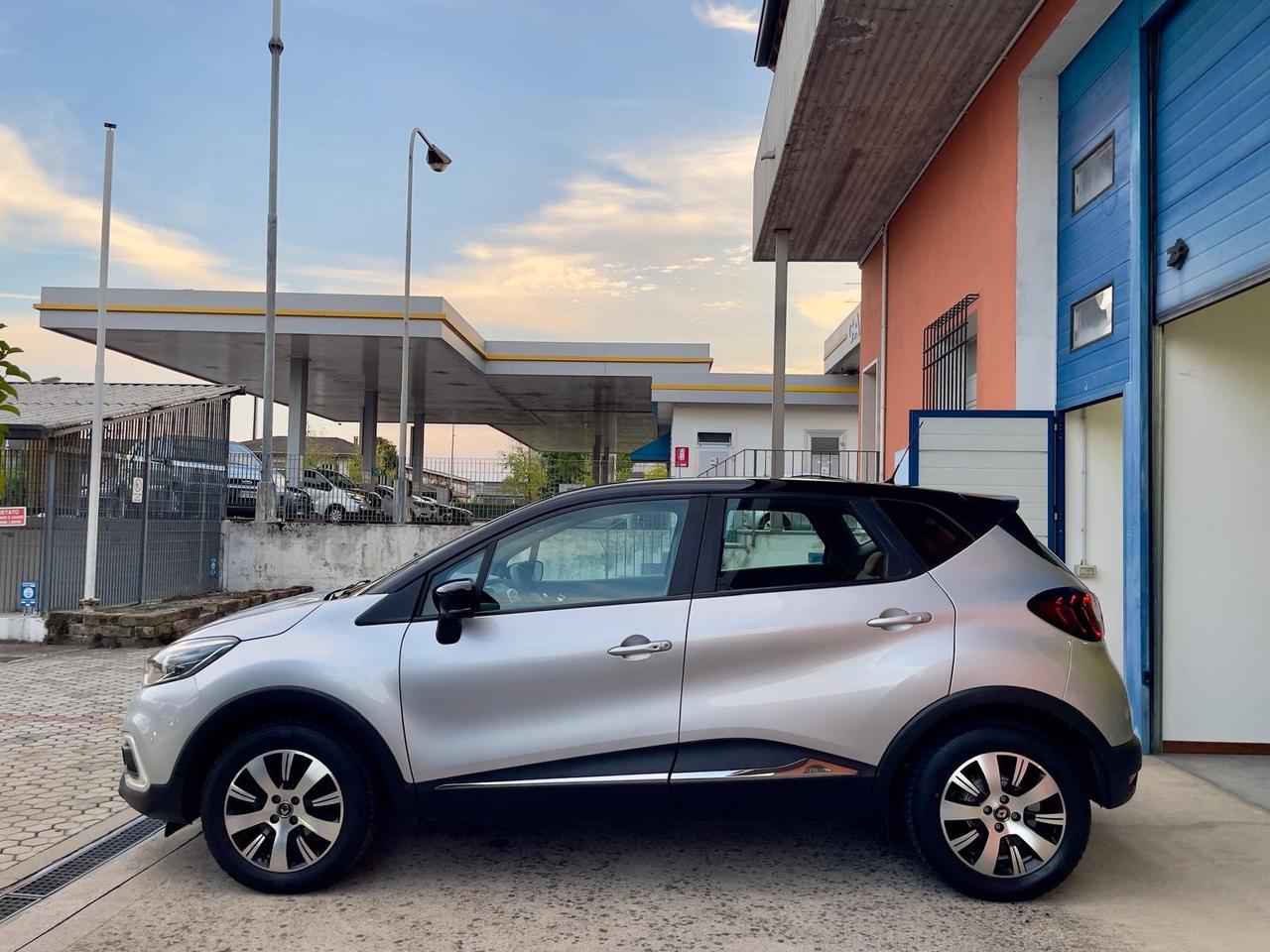 Renault Captur EXPERIENCE