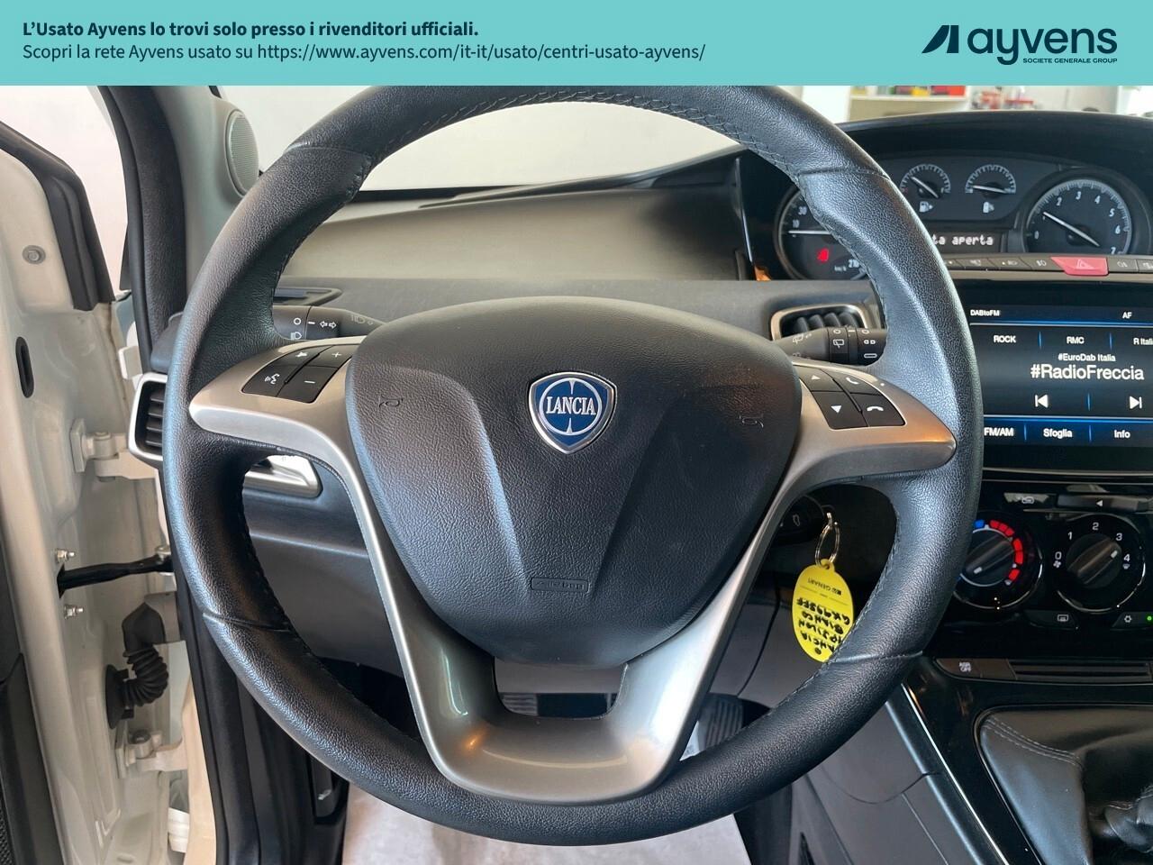 Lancia Ypsilon 1.0 FireFly 5 porte S&S Hybrid Gold