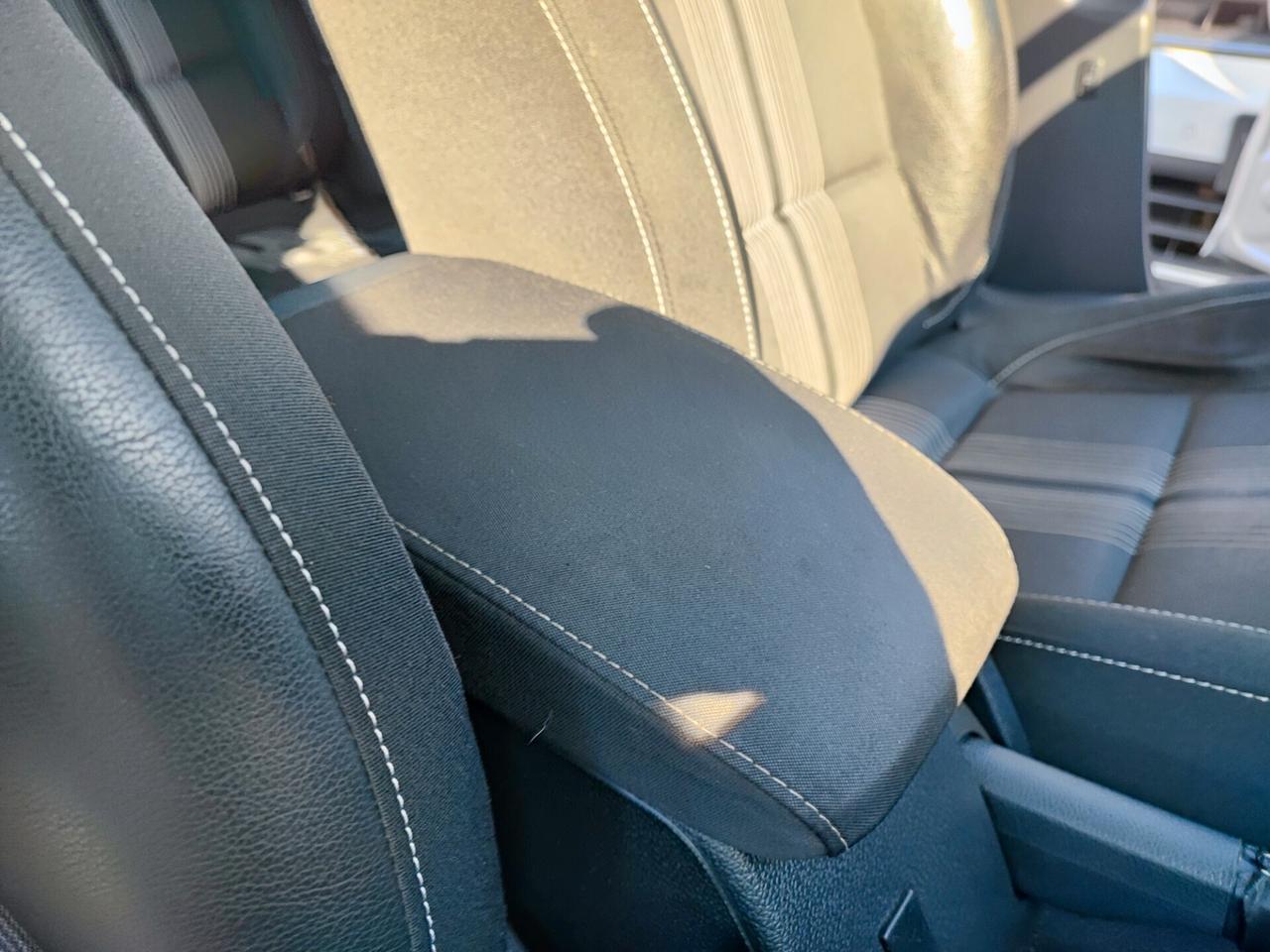 Volkswagen Golf Business 1.6 TDI 5p. Highline