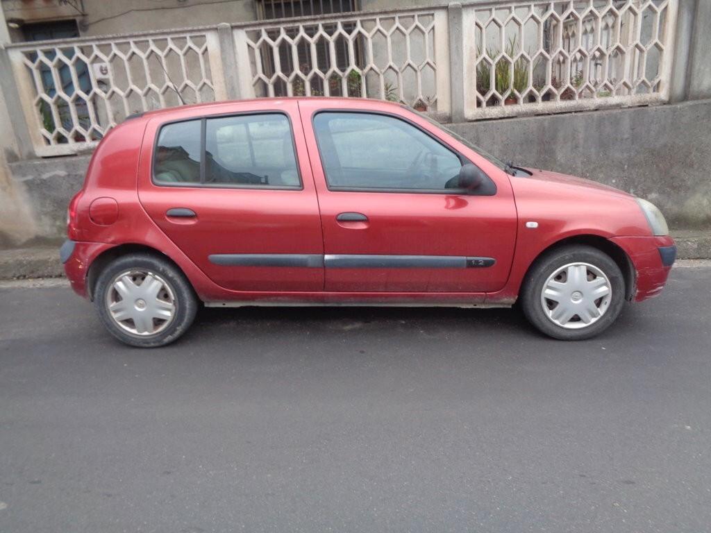 Renault Clio 1.2 cat 5 porte Confort Authentique