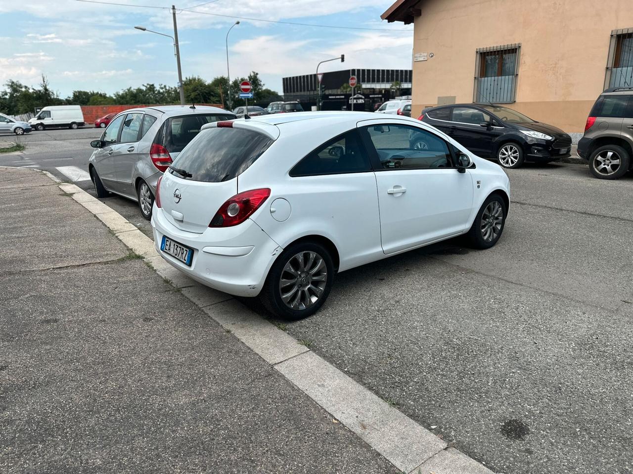 Opel Corsa 1.2 80CV 3 porte GPL-TECH Edition