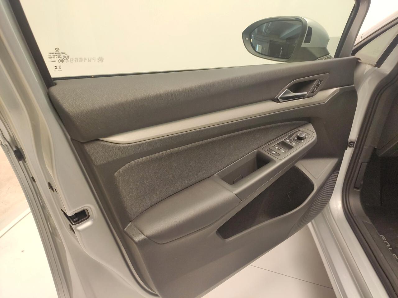 Volkswagen Golf 1.0 eTSI EVO DSG Life
