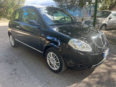 Lancia Ypsilon 1.3 MJT 75 CV Platino