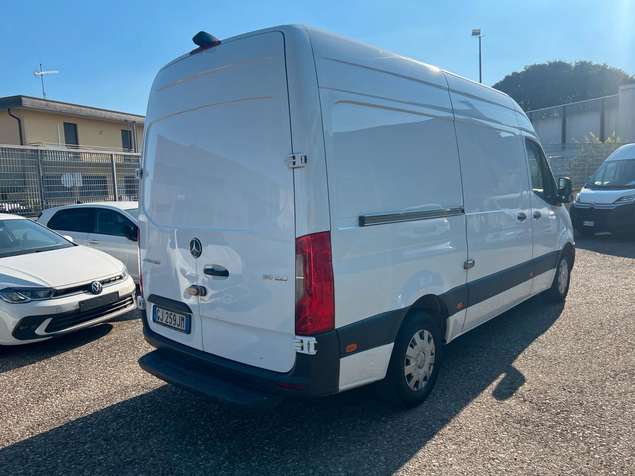 Mercedes Benz Sprinter