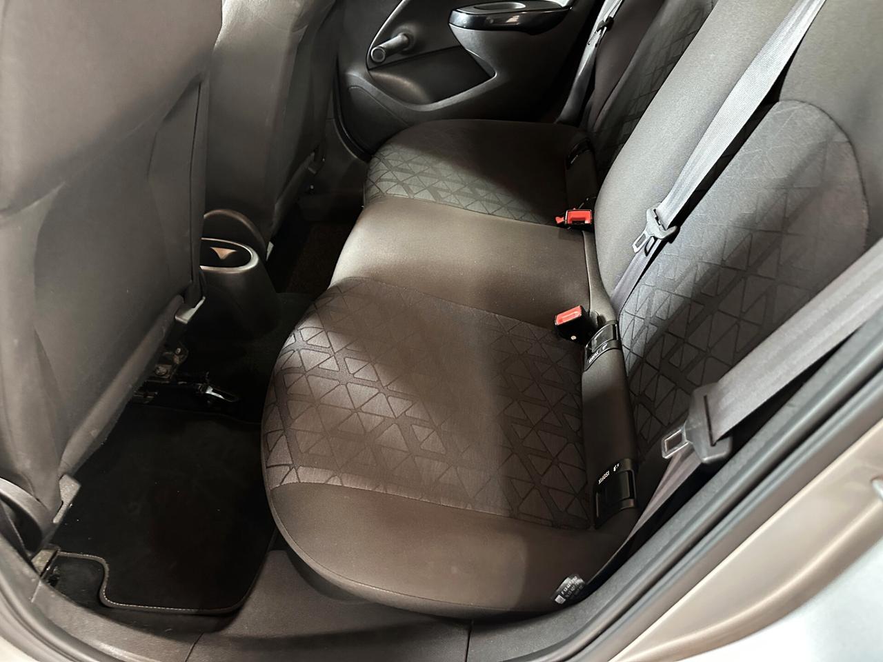 Opel Corsa 1.2 5 porte
