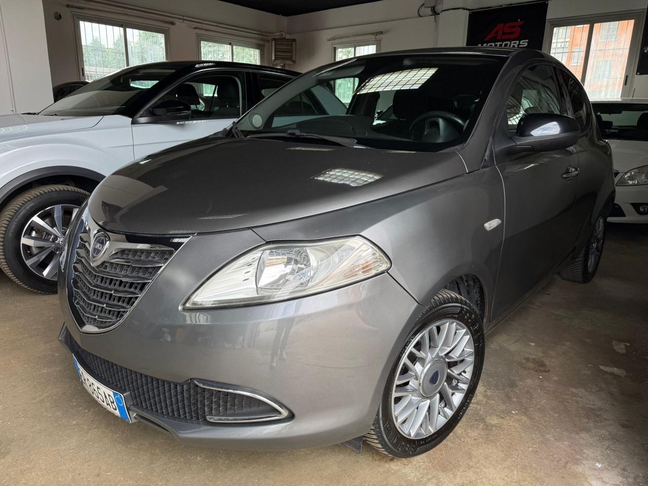 Lancia Ypsilon 1.2 69 CV 5 porte GPL Ecochic Gold