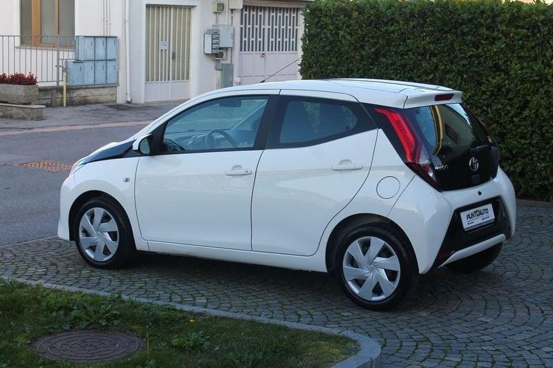 Toyota Aygo 1.0 VVT-i 72 CV 5p. x-business