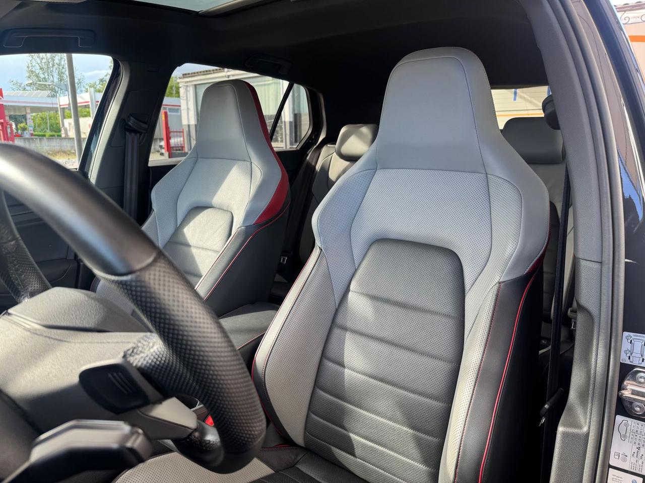 Volkswagen Golf GTI Ultimate 2.0 TSI GTI #10740