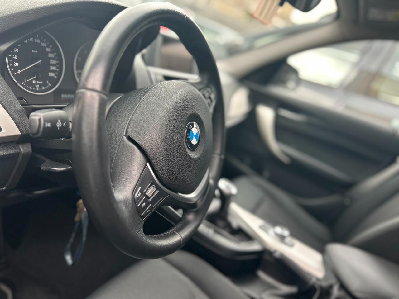 Bmw 116 116d 5p. Urban