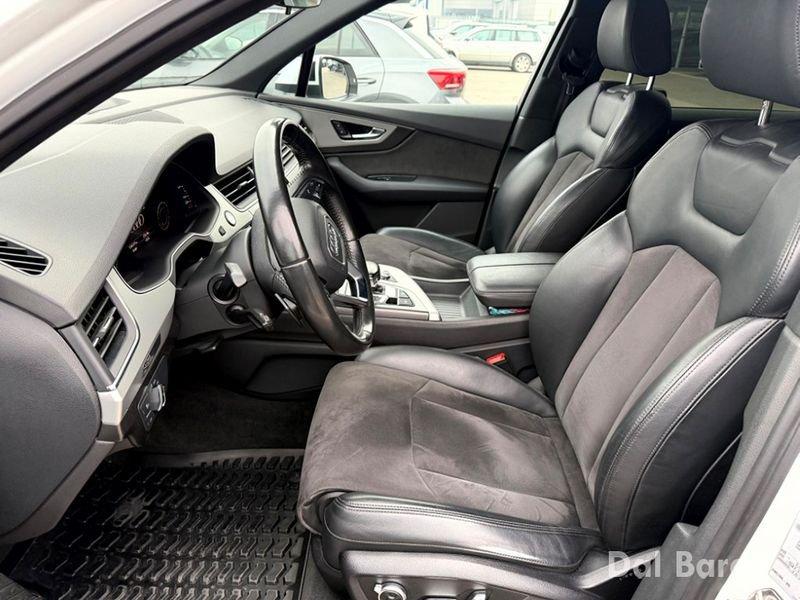 Audi Q7 V6 3.0 TDI 150kW quattro tiptronic