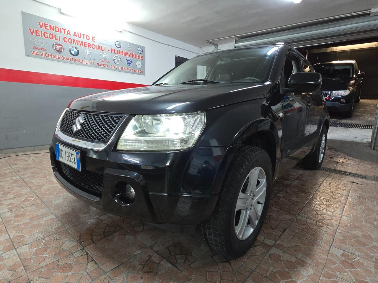 SUZUKY GRAND VITARA 4X4 CON GANCIO TRAINO NUOVA