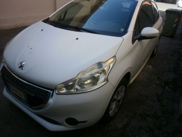Peugeot 208 PureTech 82 3 porte Allure