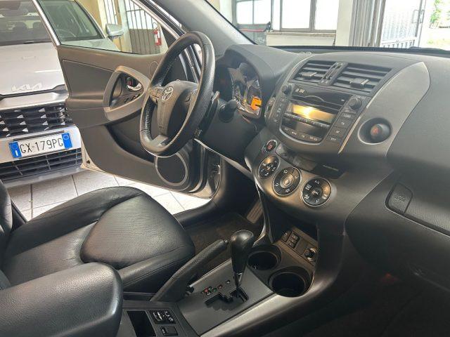 TOYOTA RAV 4 RAV4 Crossover 2.2 D-Cat A/T 150 CV Luxury