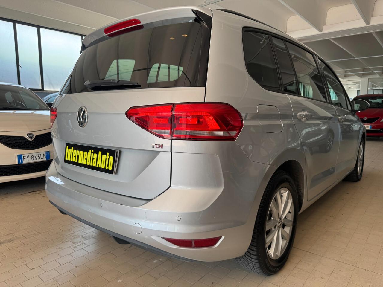 Volkswagen Touran 1.6 TDI Highline 7 Posti