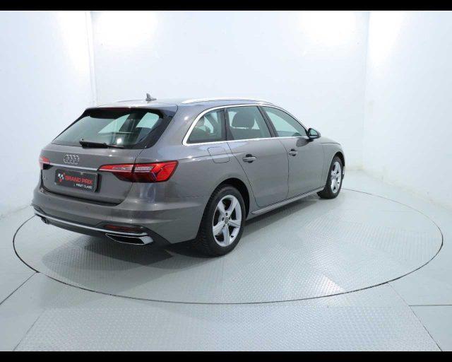 AUDI A4 Avant 35 TFSI S tronic Business Advanced