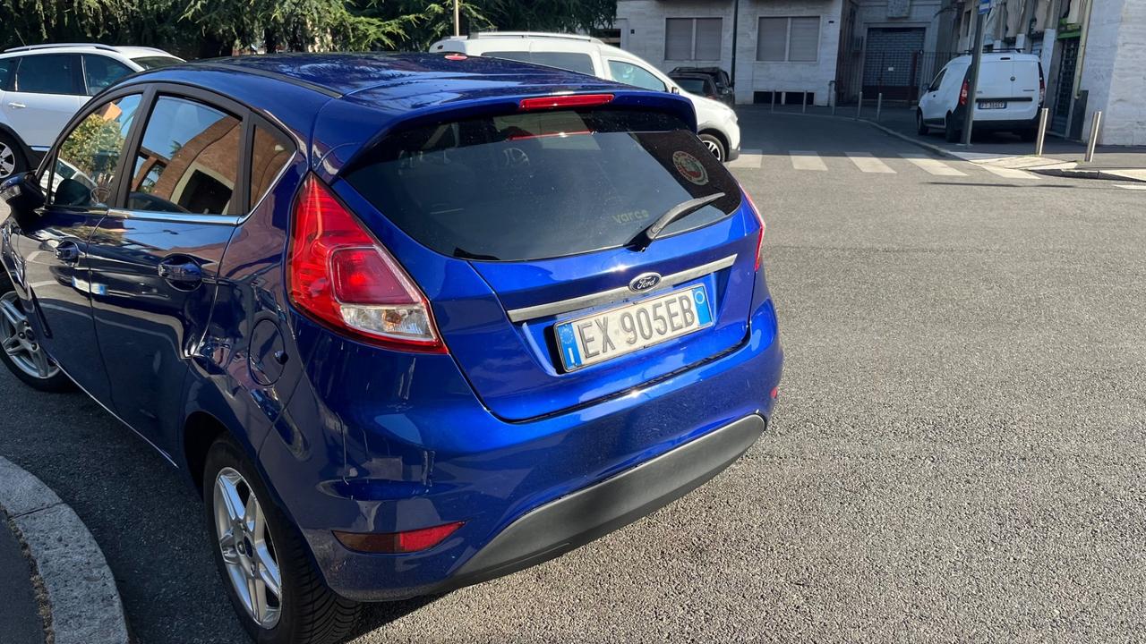 Ford Fiesta 1.4 5 porte Bz.- GPL Titanium