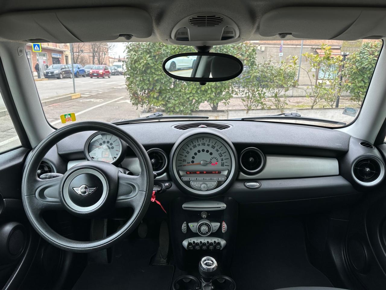 Mini 1.6 16V Cooper One (55kW)