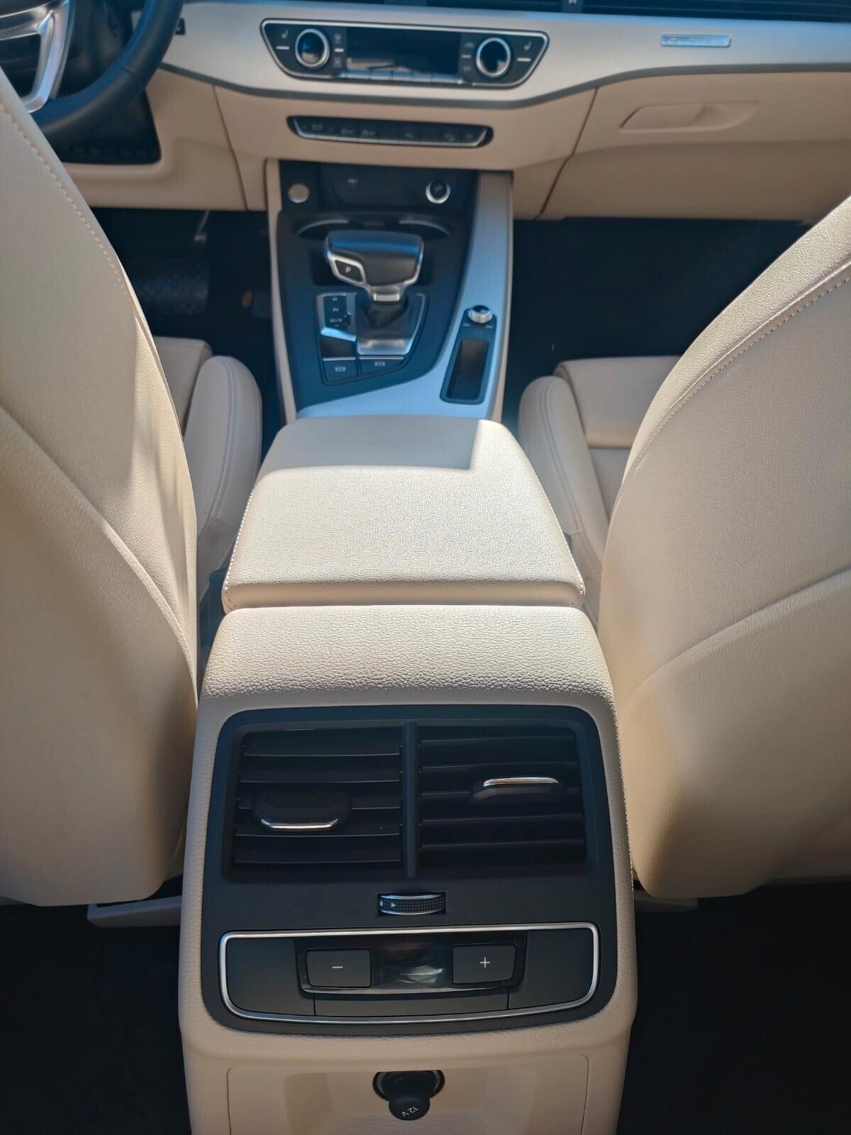 Audi A4 allroad 40 TDI 204 CV S tronic Identity Contrast