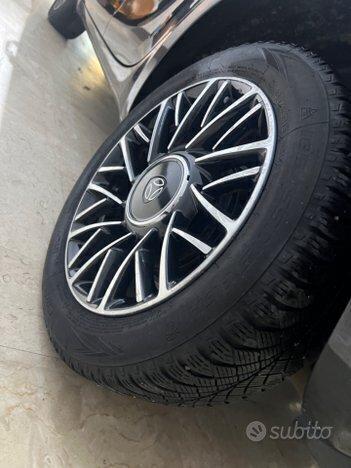 Lancia Ypsilon MOMO DESIGN