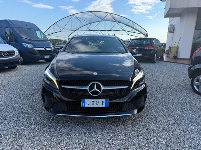 MERCEDES-BENZ A 200 d Automatic Premium