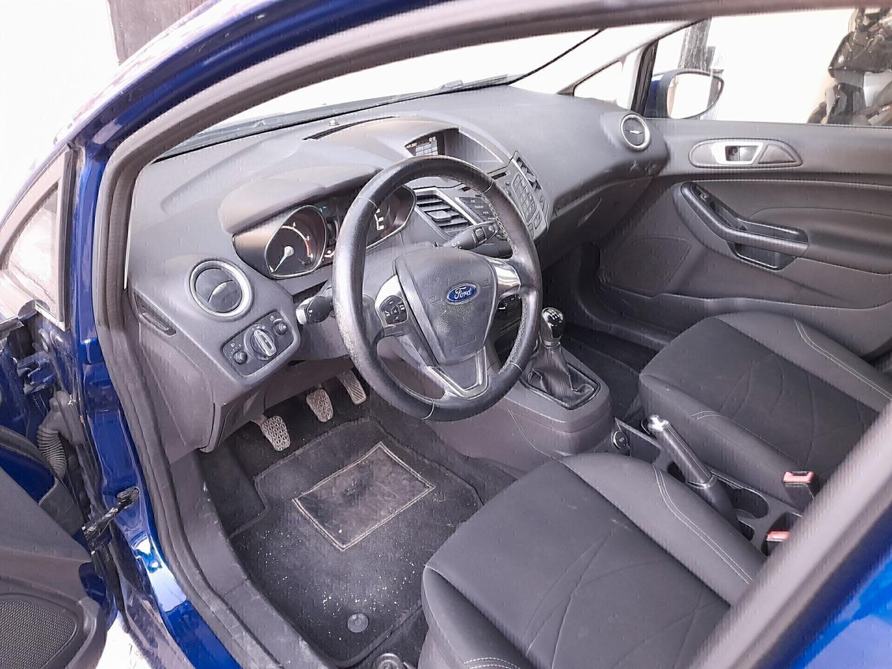 Ford Fiesta 1.5 TDCi 75CV 5 porte Titanium