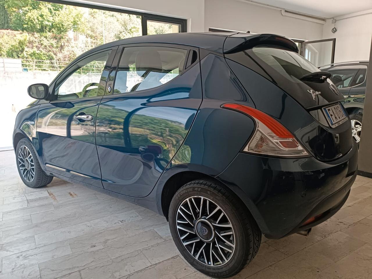Lancia Ypsilon 1.2 69 CV 5 porte 30th Anniversary