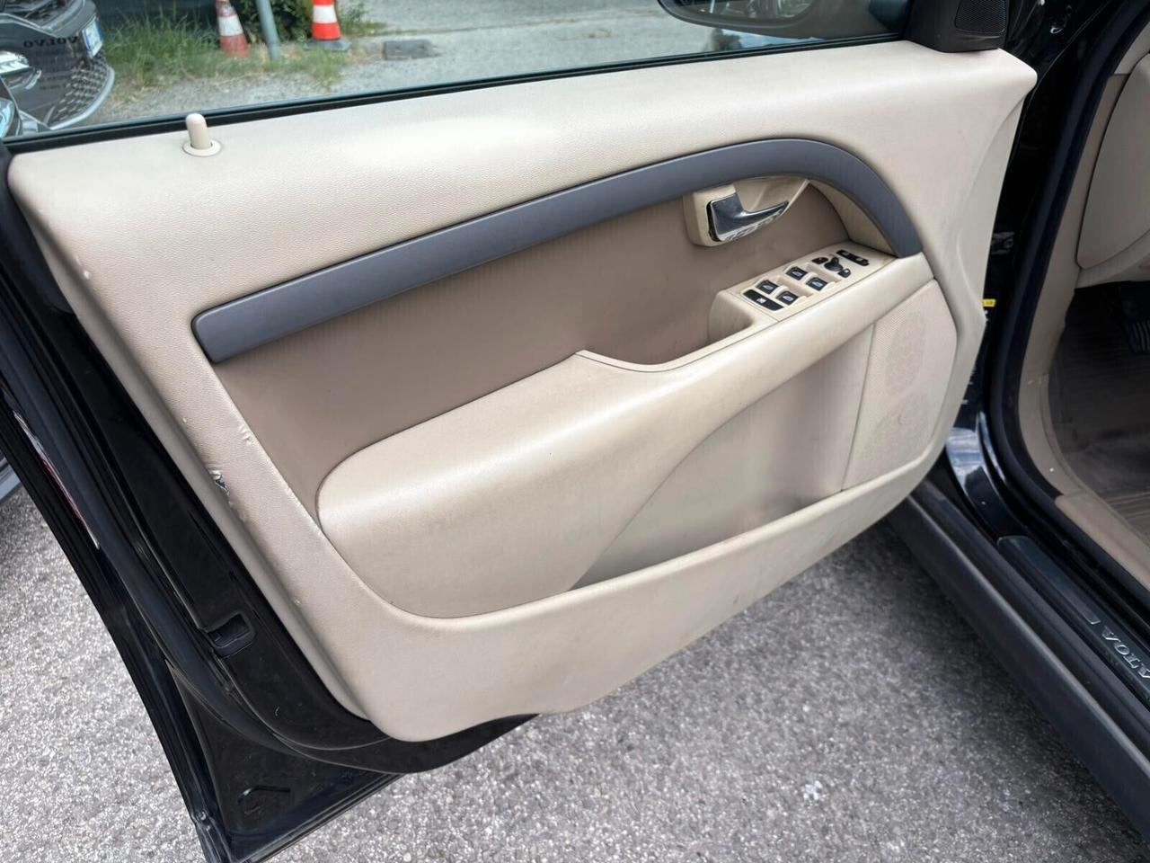 Volvo V70 2.0 F Kinetic GPL