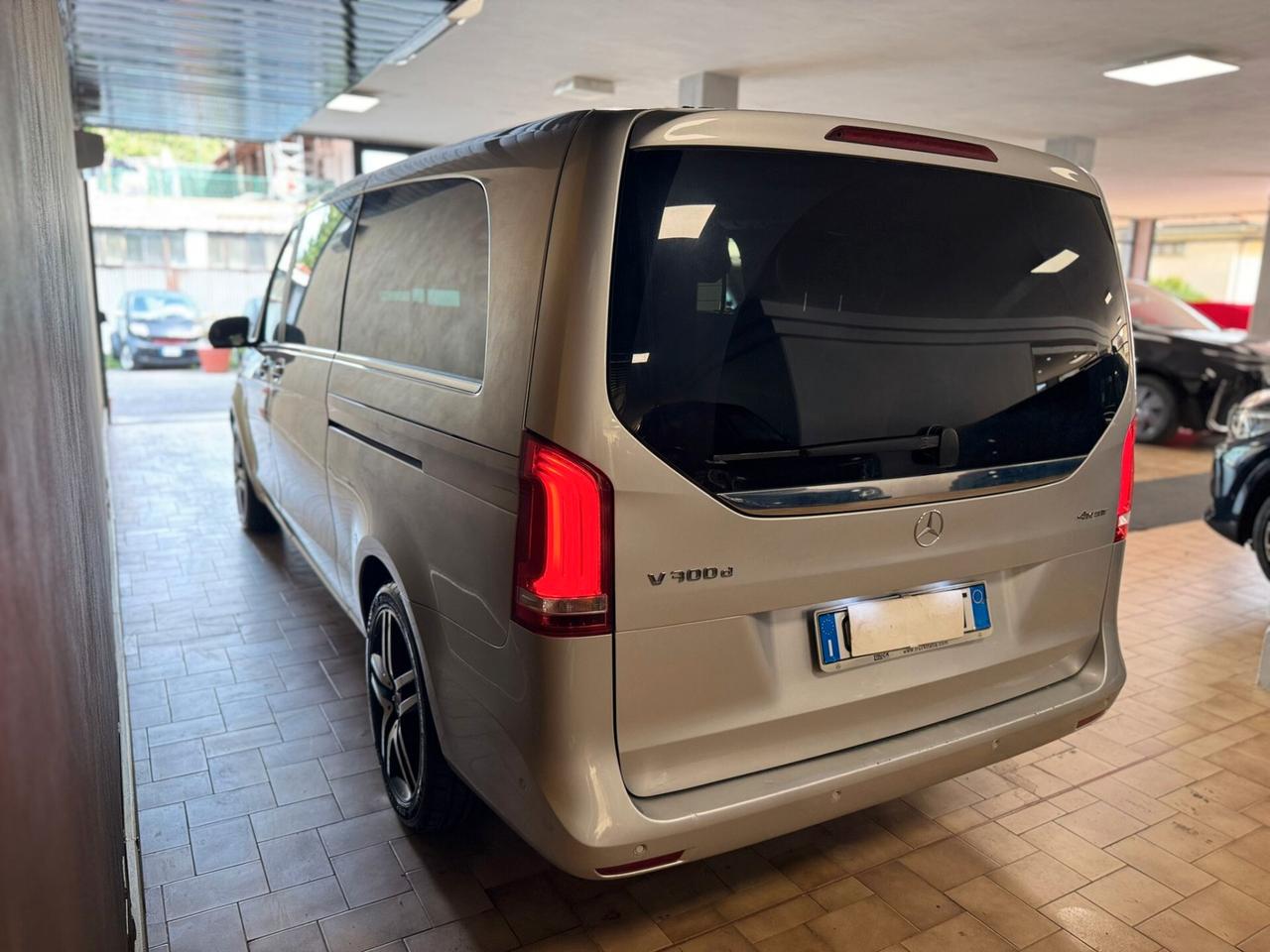Mercedes-benz V 300 d Automatic 4Matic Premium Extralong