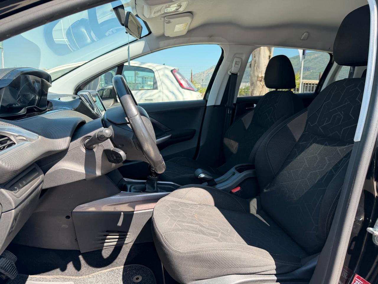 PEUGEOT 2008 2016 1.6 DIESEL 99 CV *LEGGI
