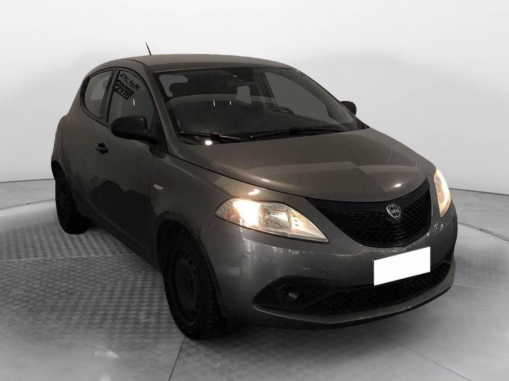 Lancia Ypsilon 5 Porte 1.2 Silver