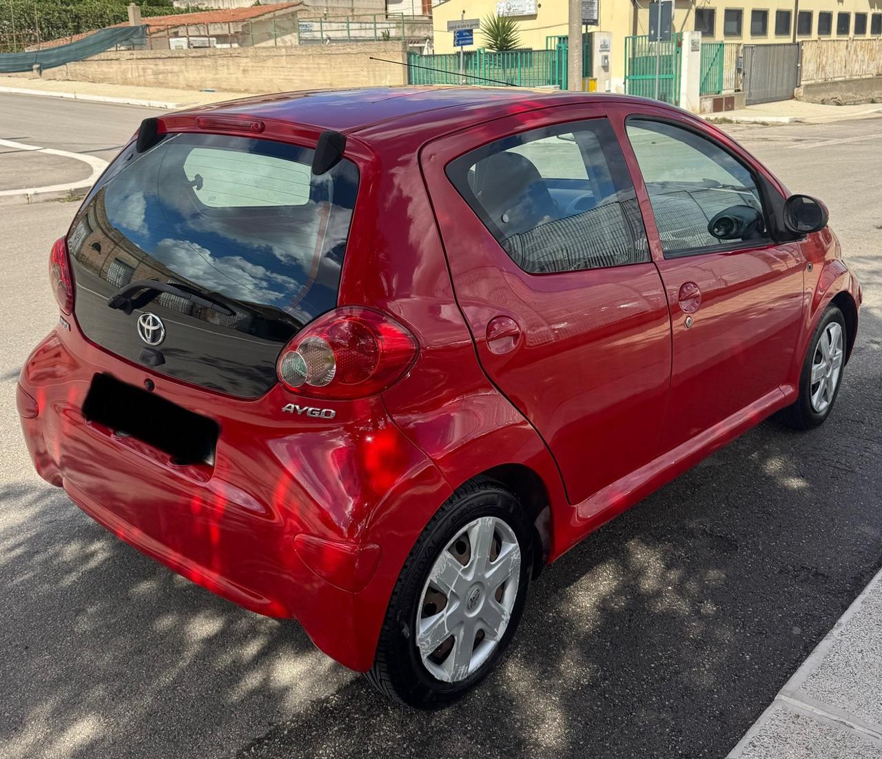 Toyota Aygo 1.0 12V VVT-i 5 porte Now