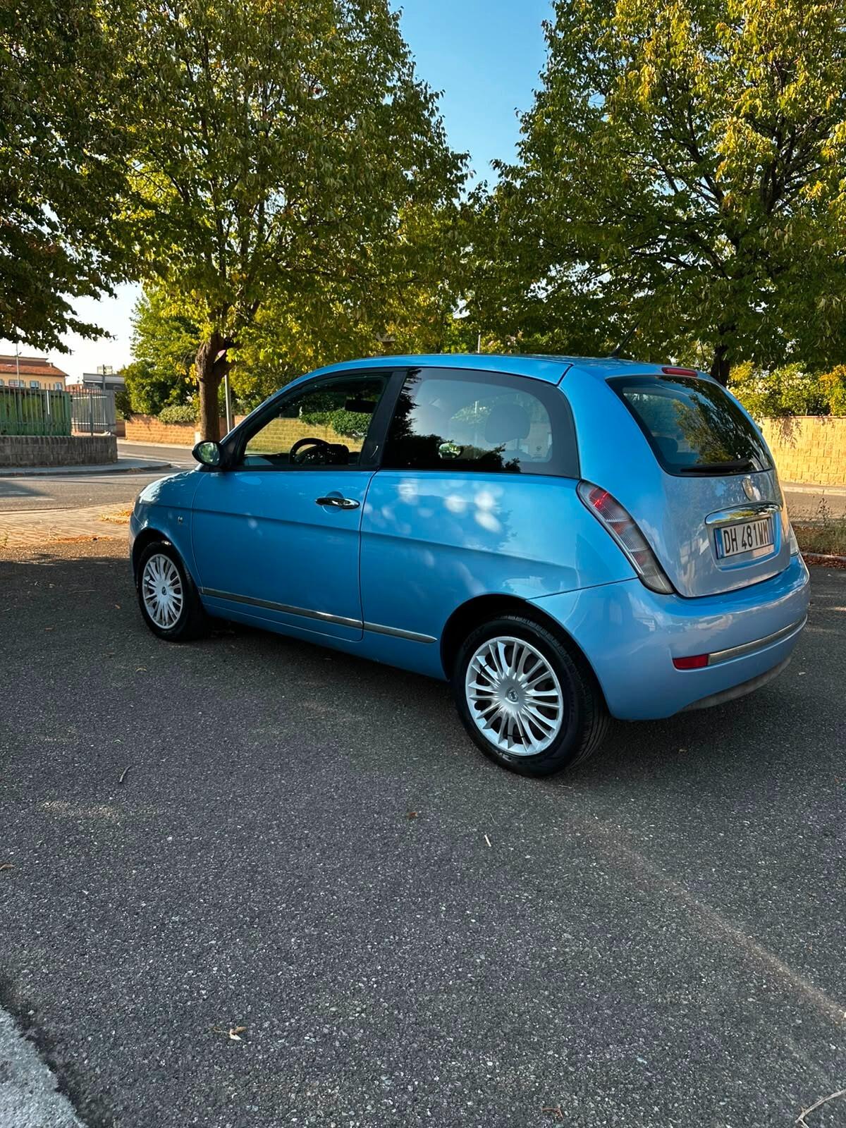 Lancia Ypsilon 1.2 SOLAMENTE 60.000 KM