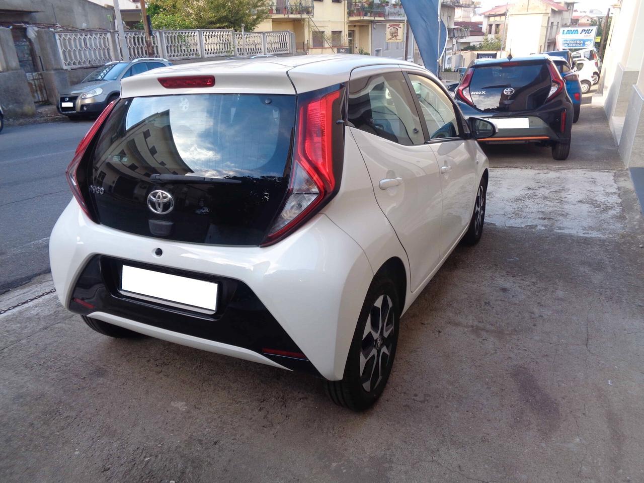 Toyota Aygo 1.0 VVT-i 72 CV x-fun (Finanziabile)