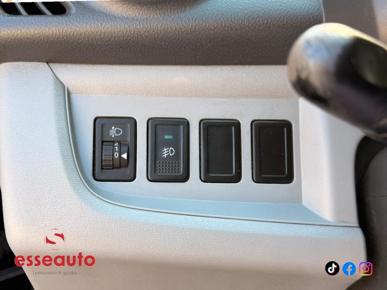 Nissan Pixo 1.0 5 porte Acenta