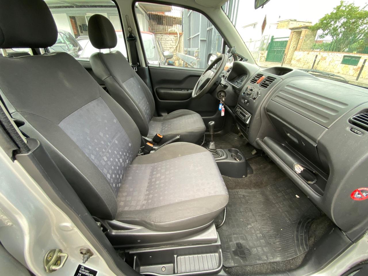Opel Agila 1.0 12V Club