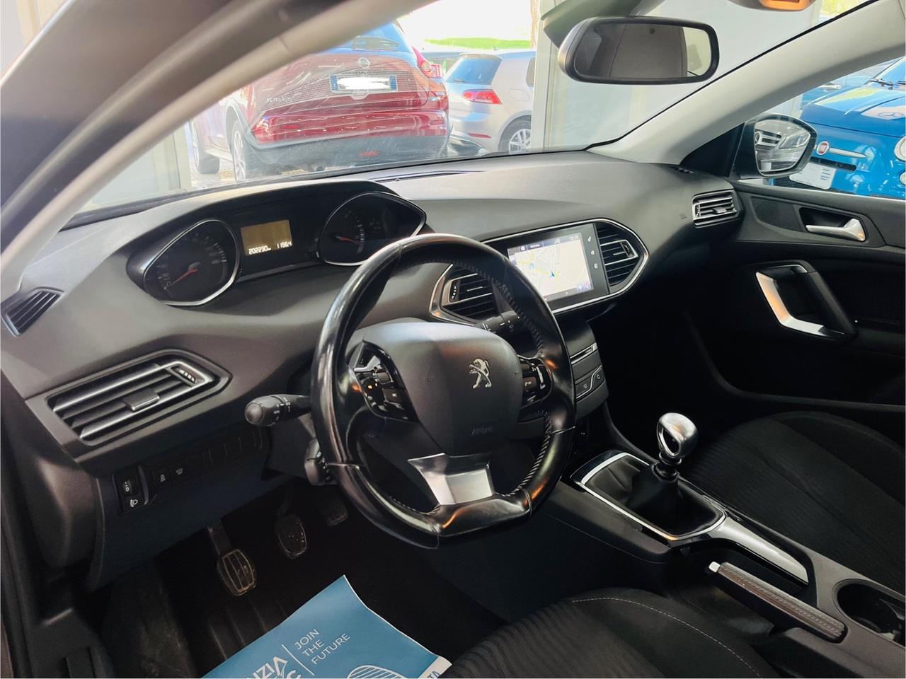 Peugeot 308 1.6 BlueHDi 120cv anno 2016