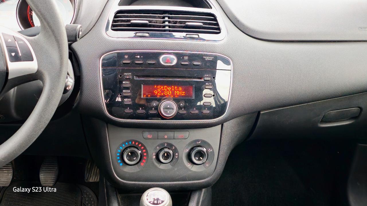 FIAT PUNTO 1.3 MULTIJET EURO 5 OK NEOPATENTATI GARANZIA 12 MESI