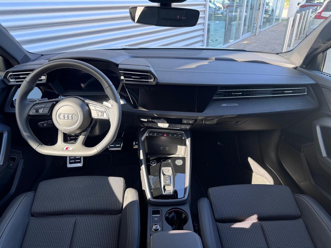 AUDI A3 SPORTBACK TFSIe S-TRONIC S-LINE EDITION