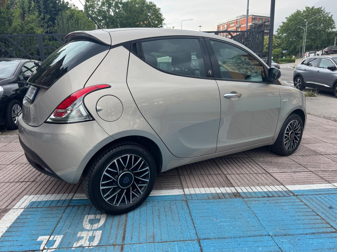 Lancia Ypsilon 1.2 69 CV 5 porte Platinum