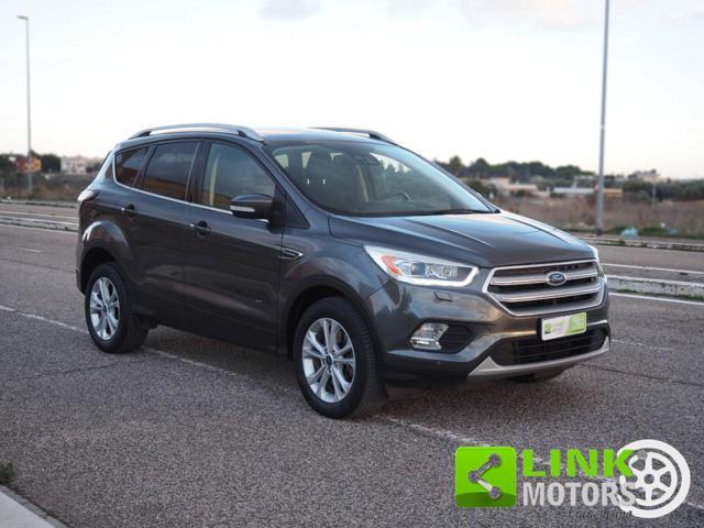 FORD Kuga 2.0 TDCI 150 CV 4WD Powershift ST-Line Business