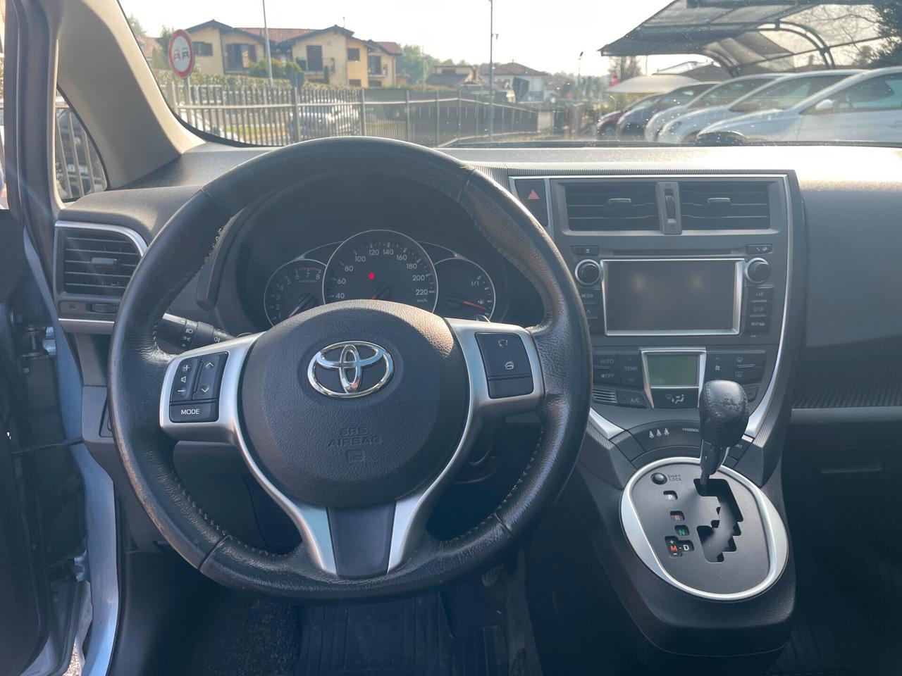 Toyota Verso-S 1.3 MT Lounge